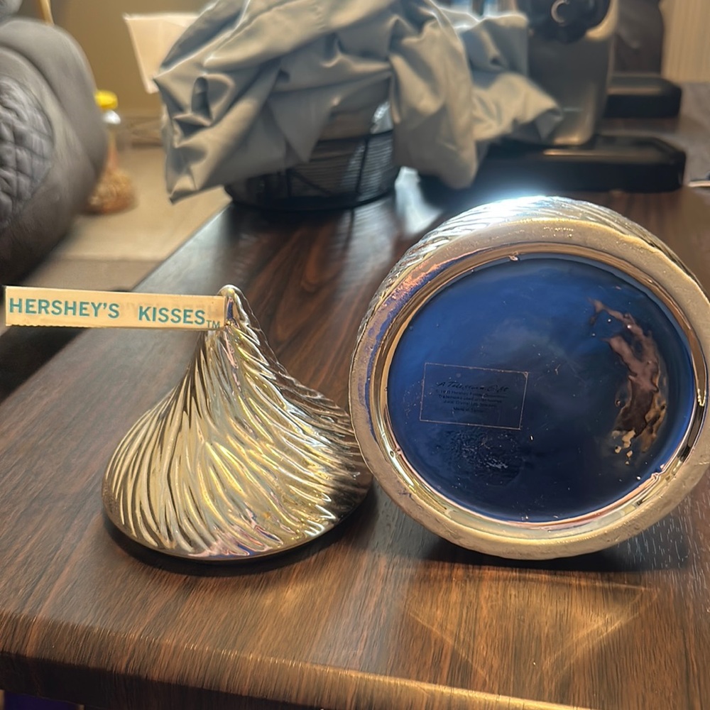 1993 Hershey kiss candy dish
